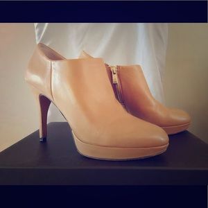 Vince Camuto Elvin Bootie - Caramel Leather